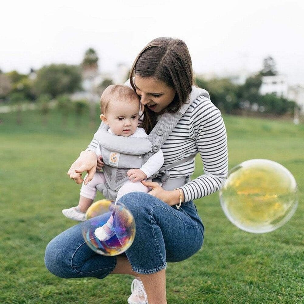 Porte Bébé - BreathBabyBag™ - Gris - Coquetbebe